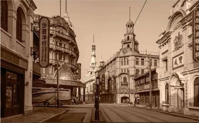 他的谍战世界像一座冰山 | 海飞亲自编剧话剧《苏州河》今日开票！