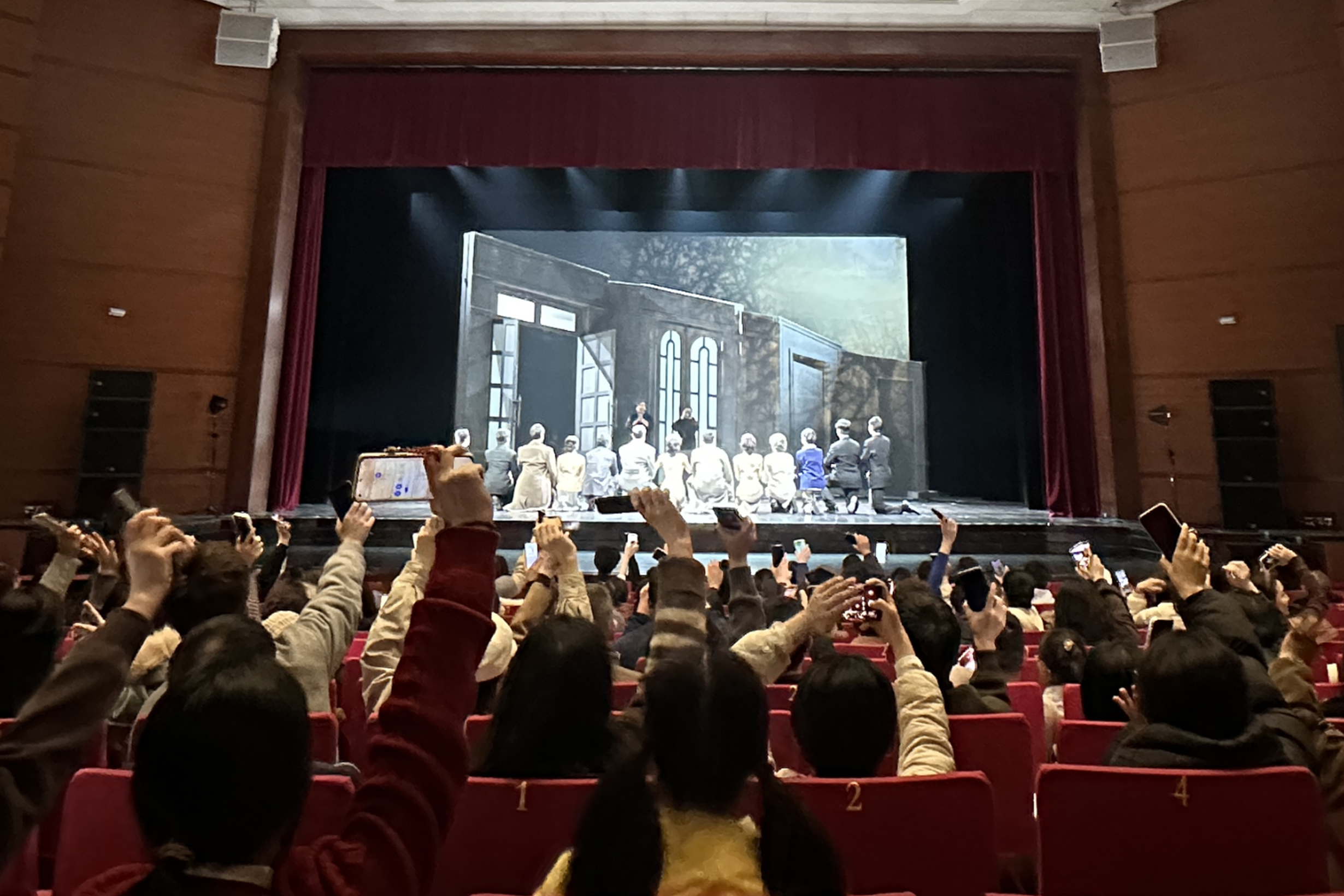 落幕不散场，好戏续新章！浙江演艺集团2026新年演出季温暖收官