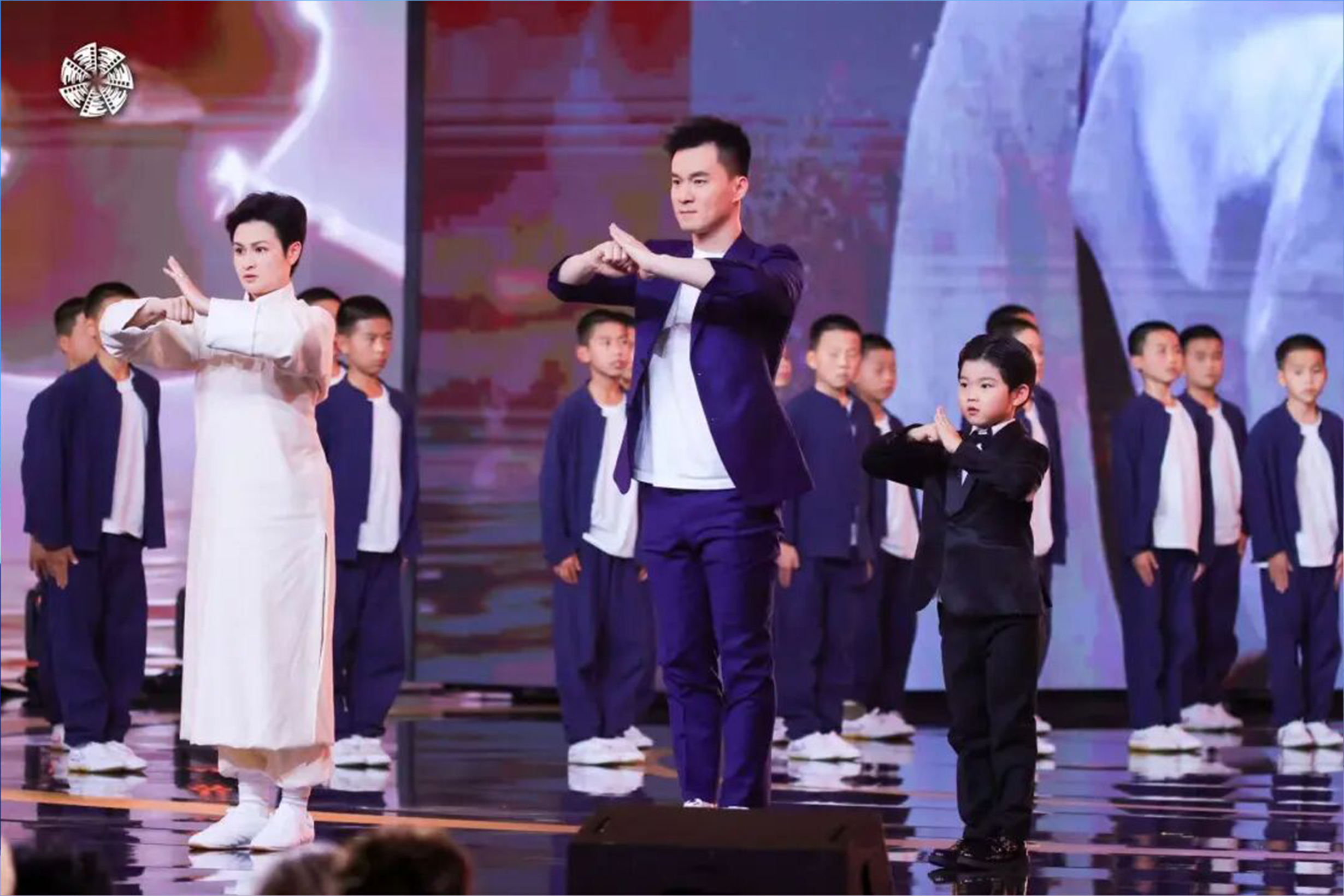 浙演风华｜浙江曲艺杂技总团周超受邀参加第十六届北影节闭幕式
